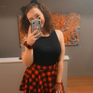 Meet your Posher, Mikhaela